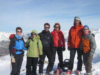 Tot l'equip al cim: Gemma, Sílvia, Marc, Anna, Toni i Queralt