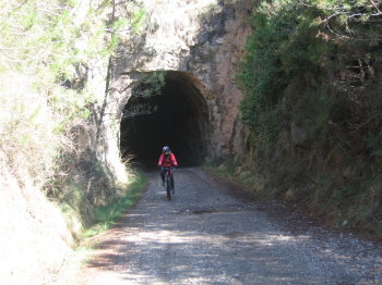 Sílvia sortint d'un túnel