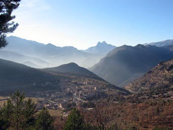 Sant Julià de Cerdanyola al fons, a pocs quilòmetres de l'arribada