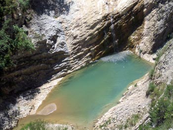 El Riu de Saldes fa diverses piscines naturals on a l'estiu és molt agradable refrescar-se